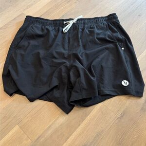 Vuori Kore Short 5" - Black - Size XL!!